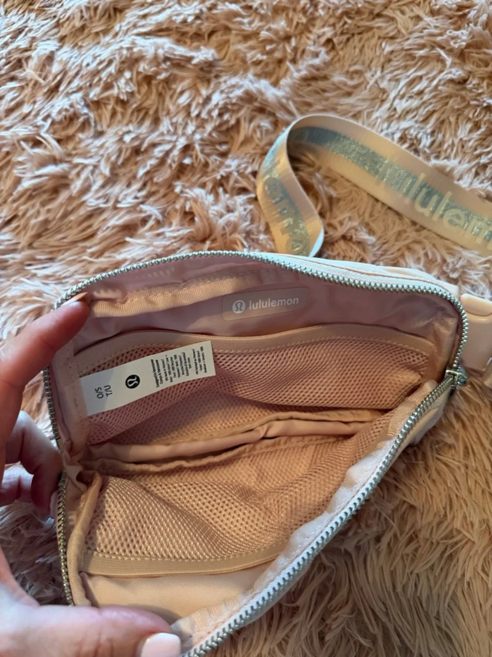 lululemon athletica Cream Crossbody Belt Bag with Striped Strap - Picture 3 of 3